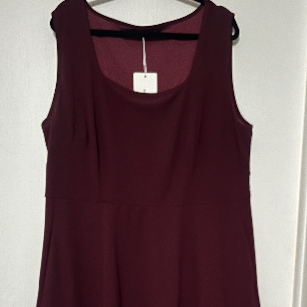 22/24 nwt, very sophisticated burgundy dress by Bloomchic. P yo p 25-27.